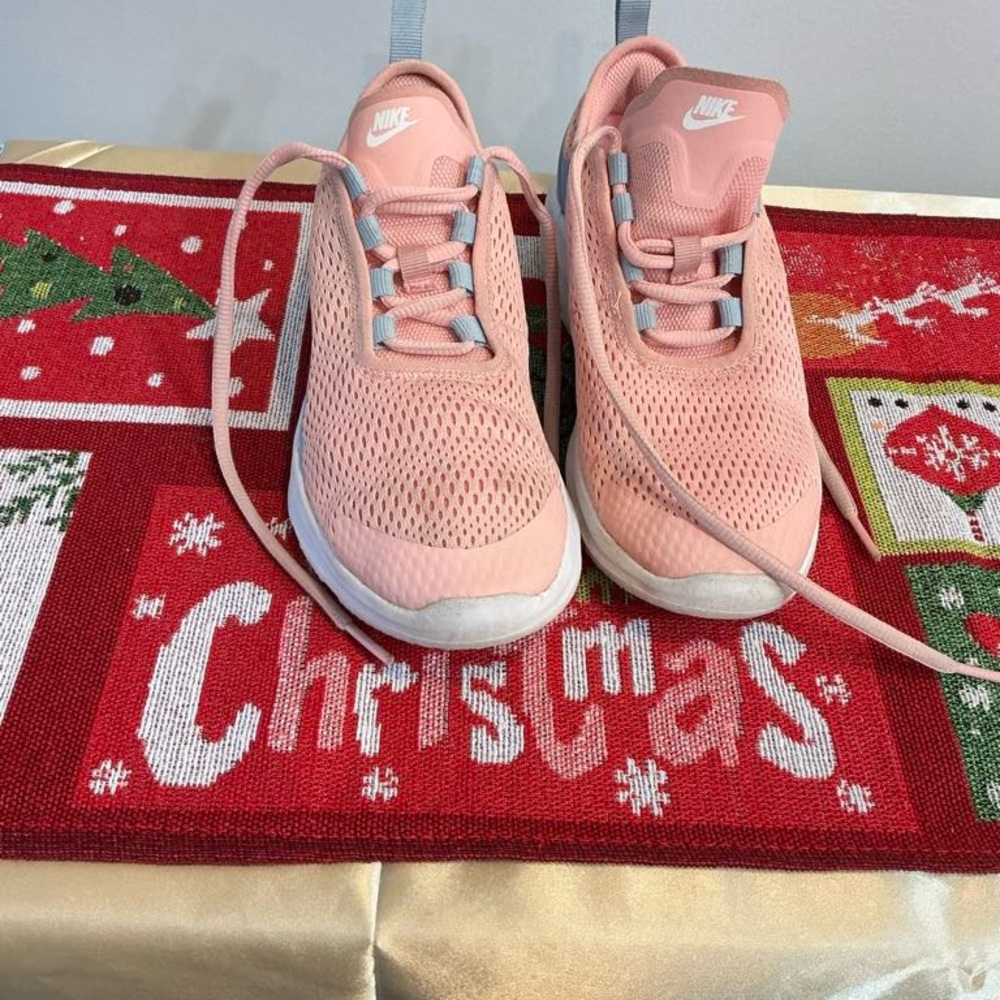 Nike Soft Pink Mesh Sneakers